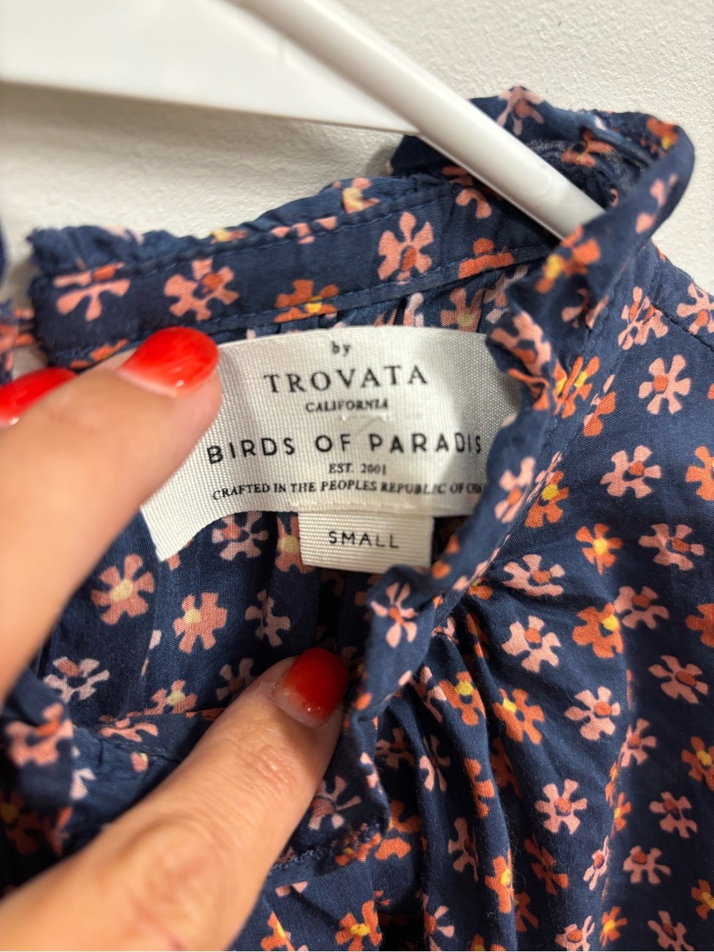 Trovata 30% Silk and 70% Cotton Navy Floral Oversized Small Blouse - Picture 2 of 6